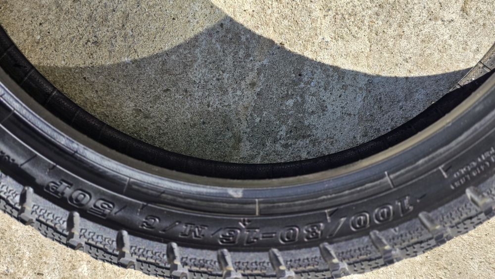 Гуми за мотор (скутер)