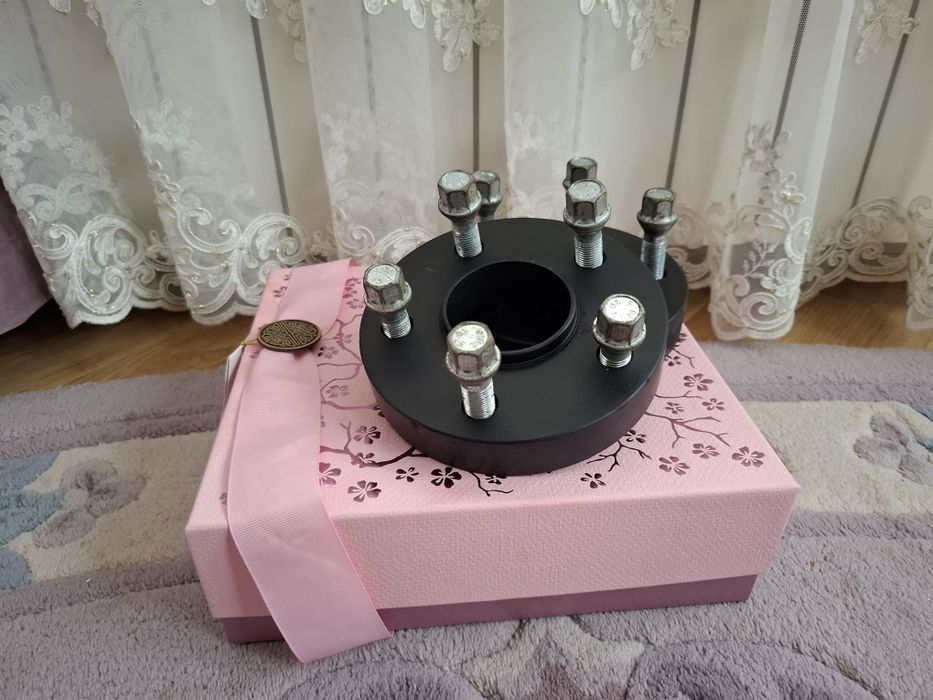 Set doua distantiere 27 mm 5x112