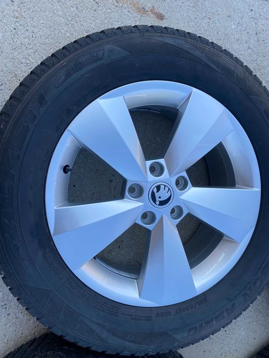 Jante originale Skoda 17 cu anvelope de iarna
