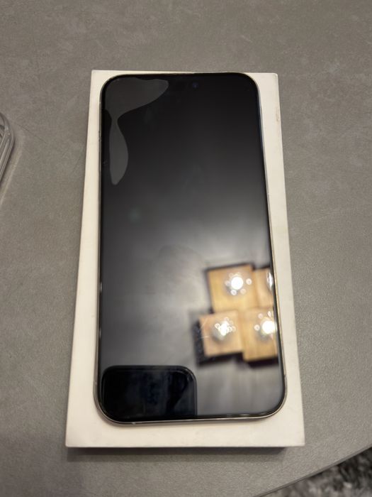 Iphone 15 pro max 256 silver