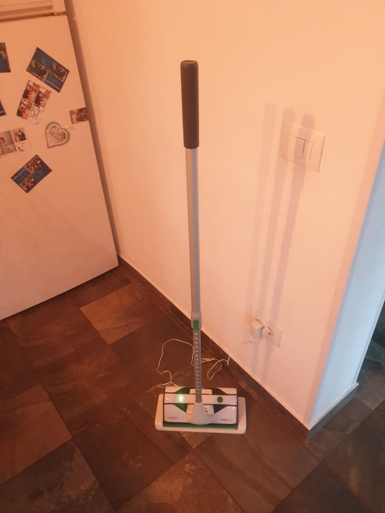 Aparat curățare geamuri