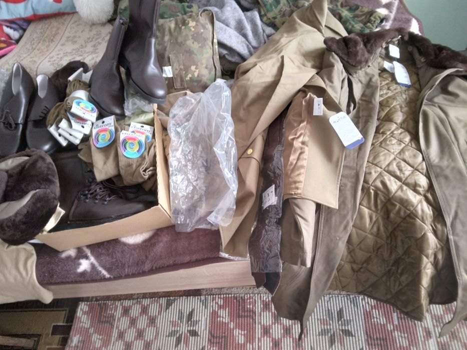 Vând căciulă nouă mărimea 55 la 60 de lei