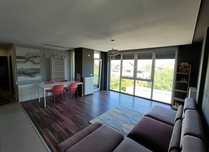 Proprietar închiriez apartament cu 2 camere (56+6mp balcon), 1 parcare