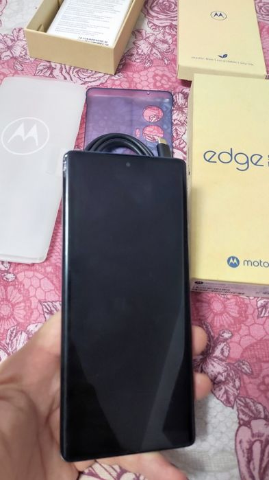 Motorola edge 50  8gb ram  256 gb memorie