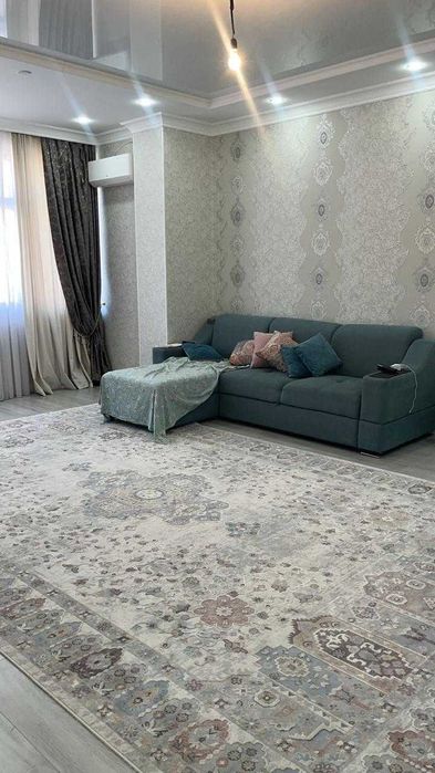 Продаётся 2-ком. кв. в 17 мкр 20 дом