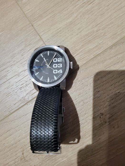 Продам часы Diesel