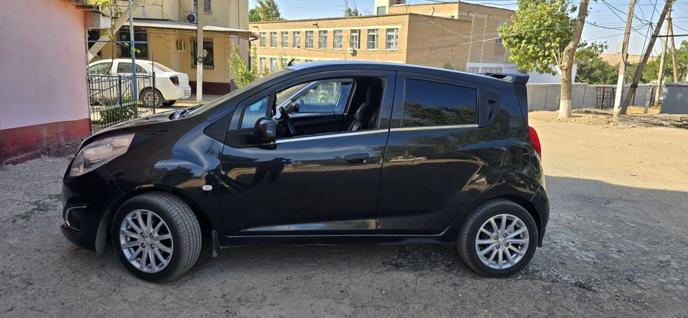 Chevralet spark sotiladi avtamat