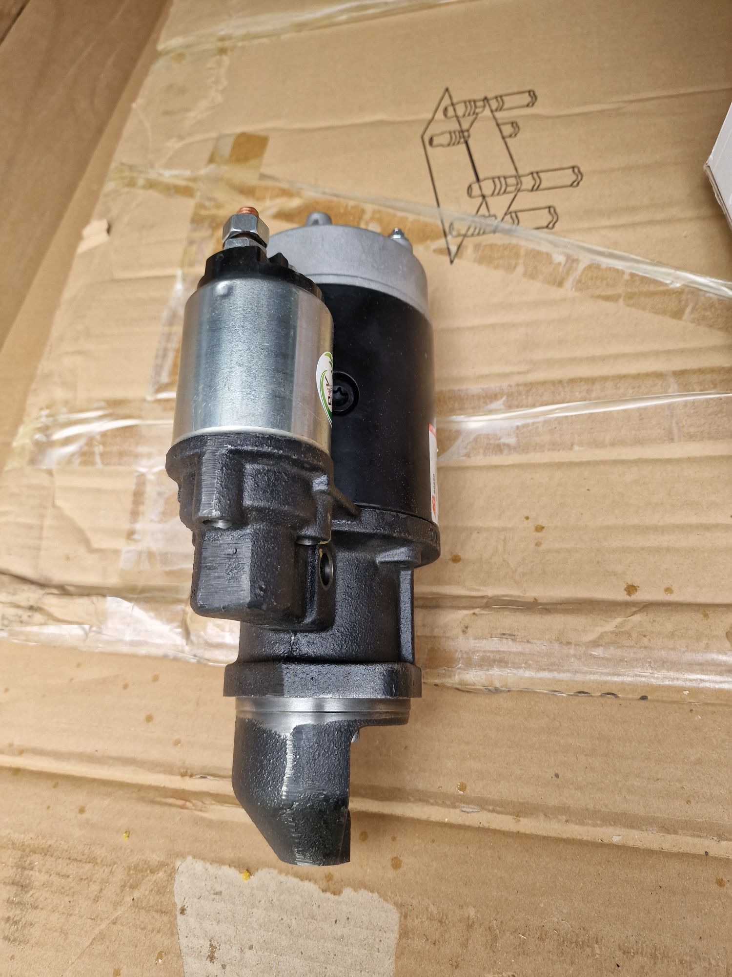 Electromotor tractor fiat 311.315.411.415 pe 12 și 24 v import 1250 le