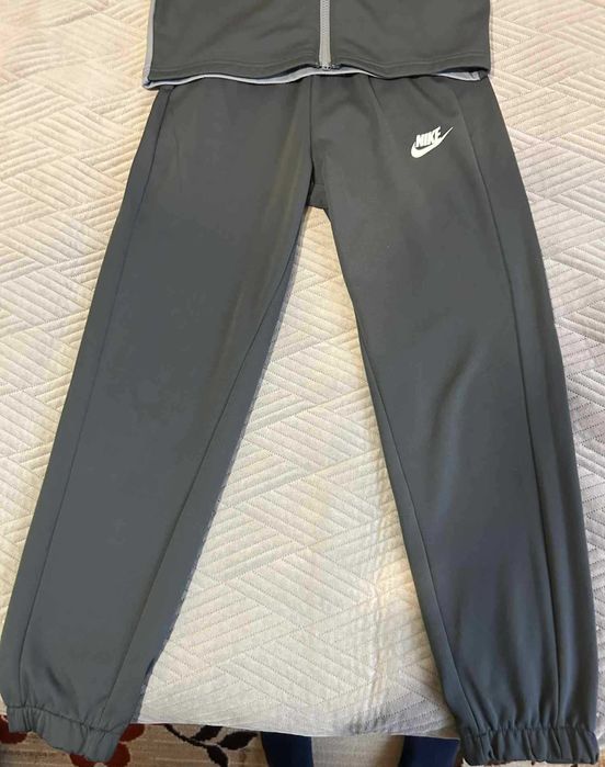 Nike - Спортен екип в цветен блок с цип, Сив, 137-147 CM