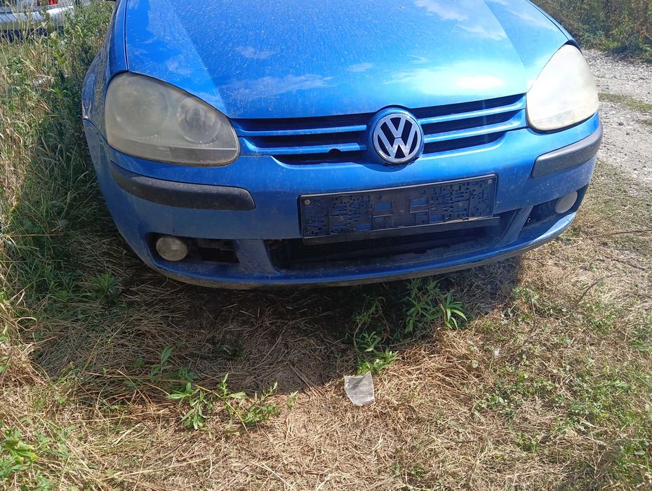 Предна броня за vw golf 5