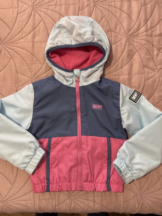 DKNY оригинално яке 104 размер 3-4 годинки