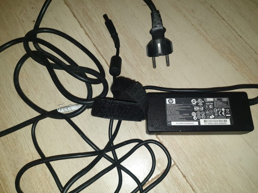 Incarcator alimentator HP original 90W 19v 4.74a PPP012H-S