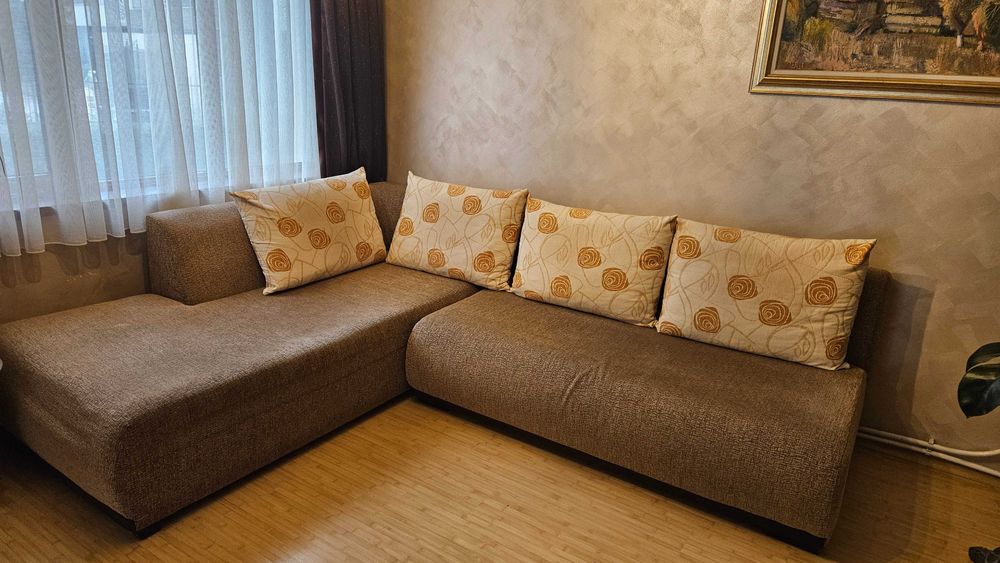 продавам ъглов диван с функция сън