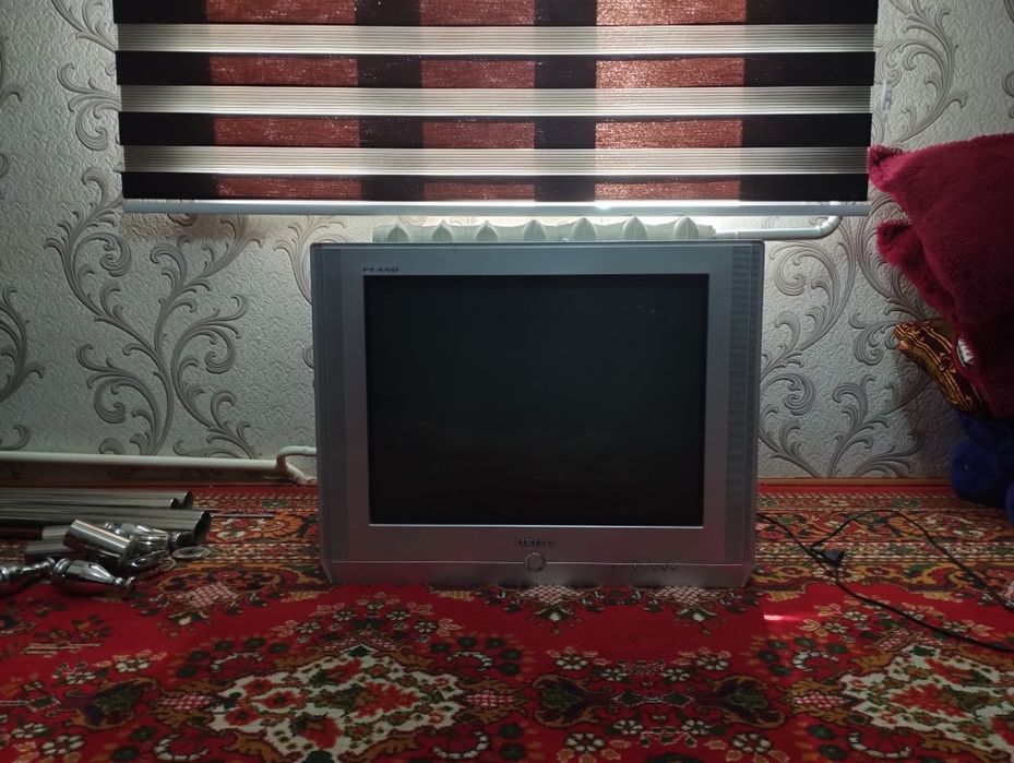 Slmsung телевизор