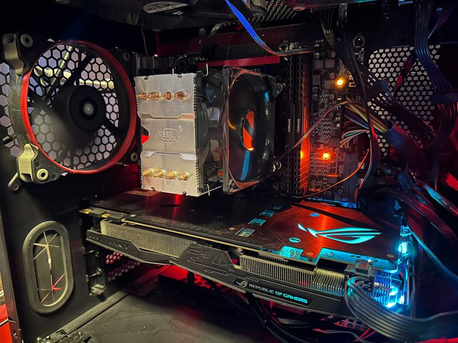 PC Gaming cu periferice, i7-5820K, 32GB DDR4, GTX 1070 8GB, SSD, 1000W