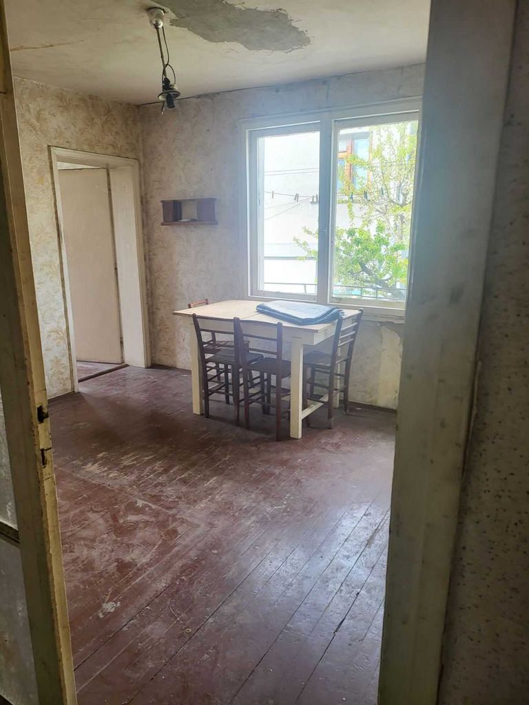 Продава се Къща в с. Драгичево, Област Перник - 120 кв.м за 742 €/кв.м - Снимка #13