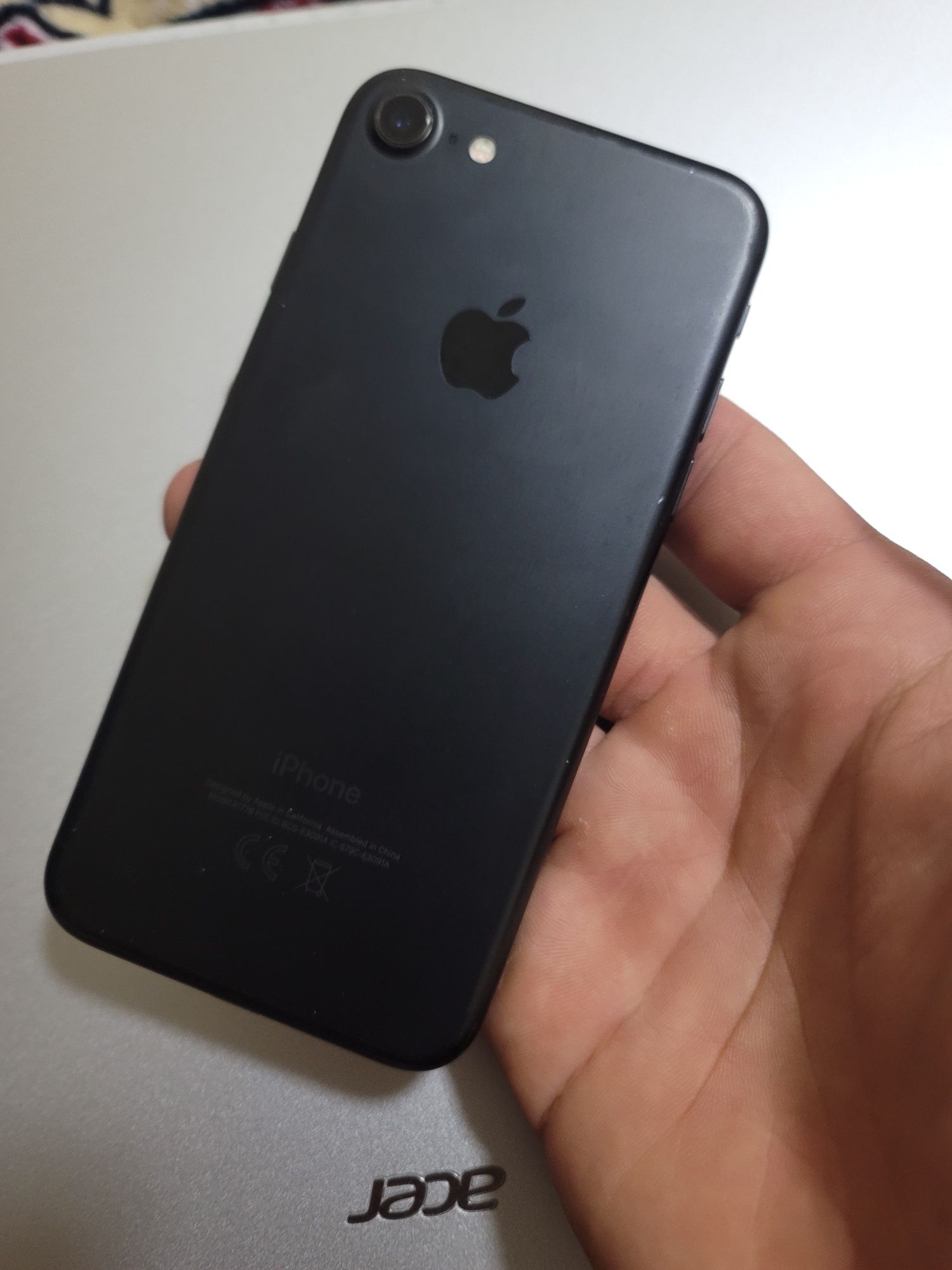 Iphone 7 32gb touch id ishledi