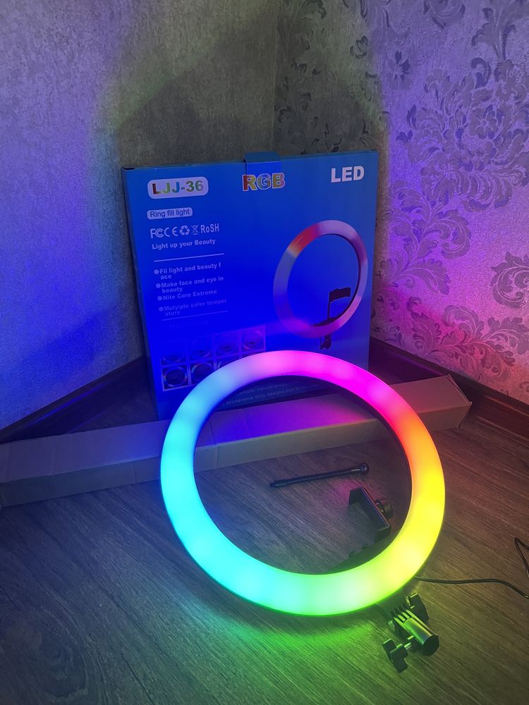 Продам Кольцевая лампа Ljj-36 RGB+ Штатиф