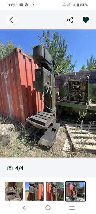 Два советский сверильных станка в рабочем состояни .