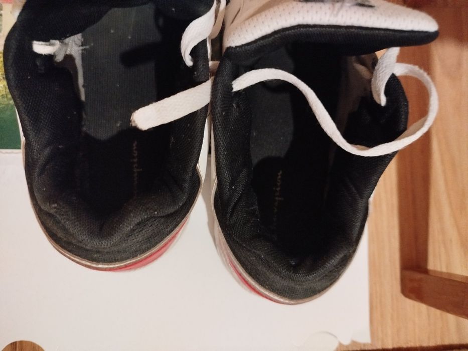 продавам маратонки