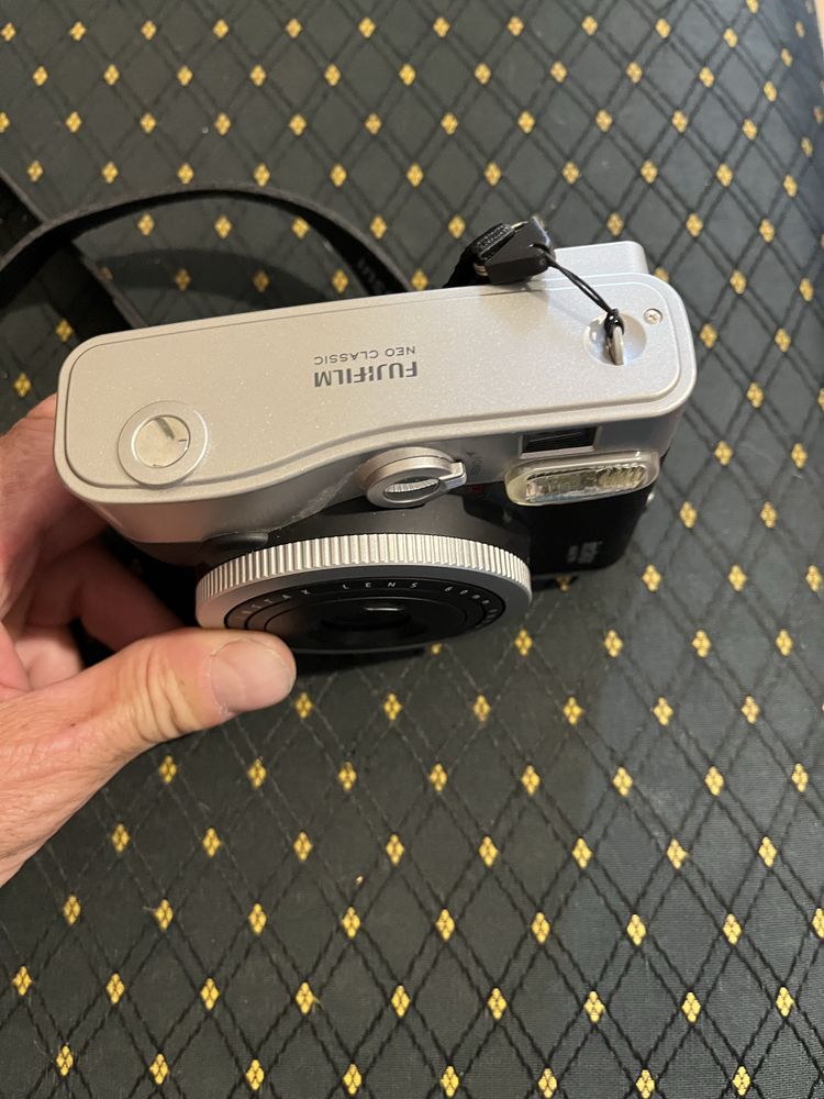 Fujifilm Instax Mini 90 фотоапарат