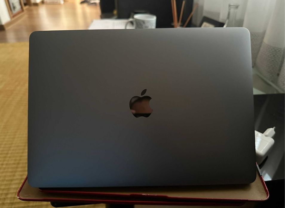 Apple MacBook Air M1