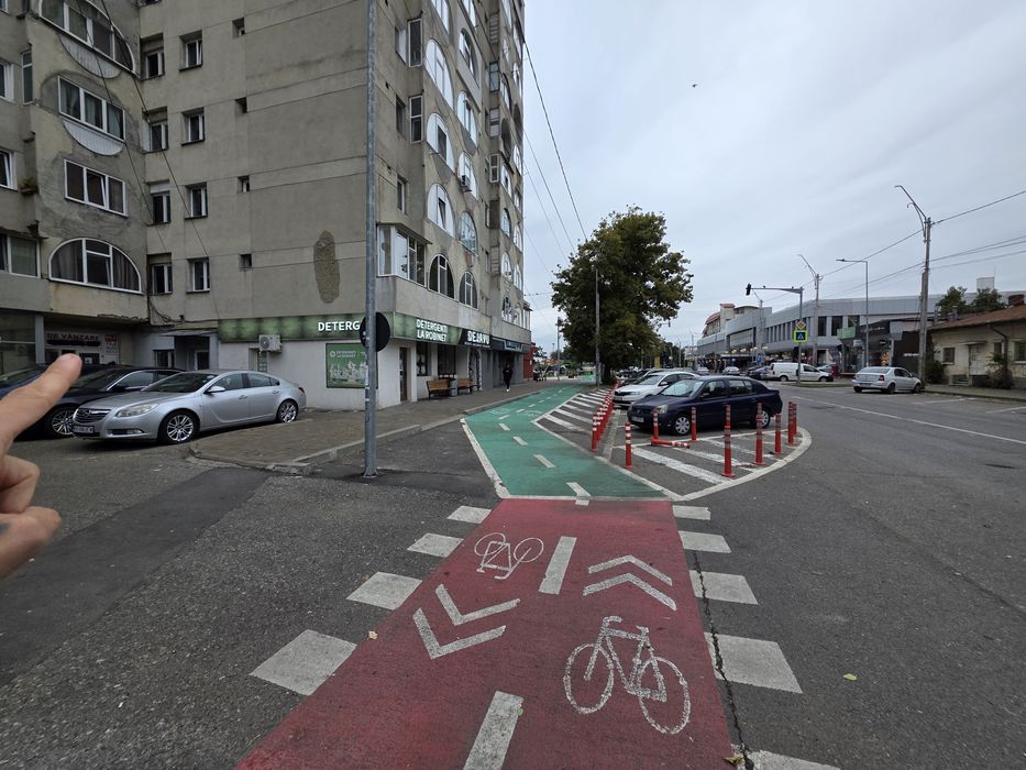 Agenție  Vanzare Exclusiva spațiu central Bacău Gară nr 60