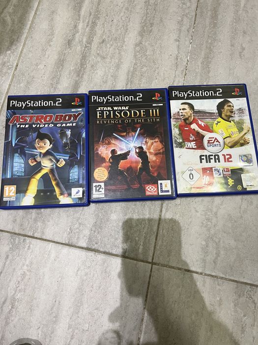 Playstation 2 с джойстик и 3 игри