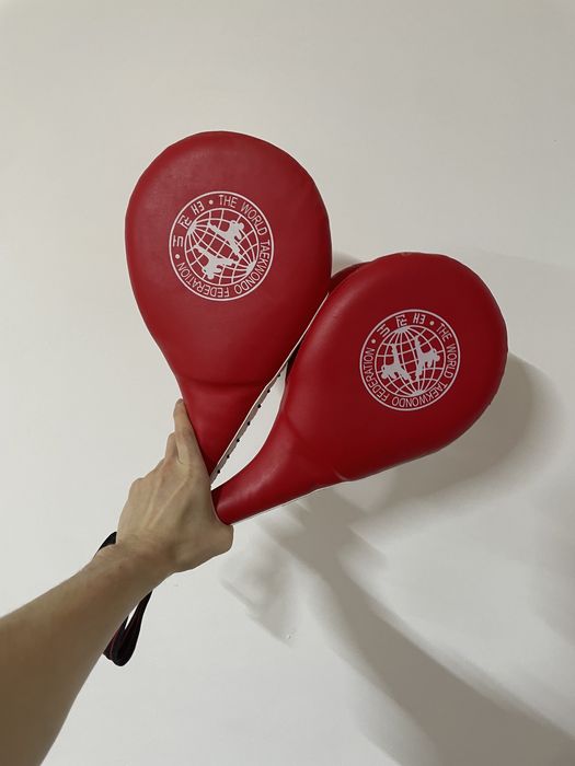 Жилет (хогу), Шлем (каскa), Лапа-тренажёр или лапа-бабочка