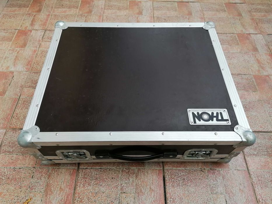 Mixer Behringer Europower PMX5000+ Cutie THON profi inclus