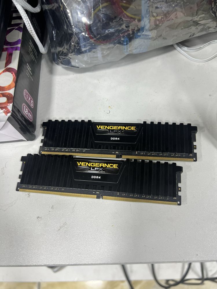 Corsair Vengance DDR4 2x8Gb(16Gb) 3000mhz