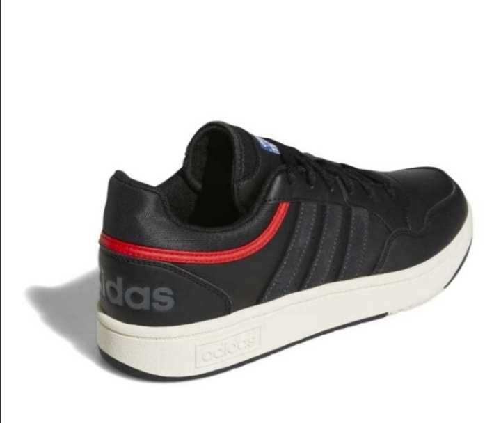 Vând pantofi sport Adidas