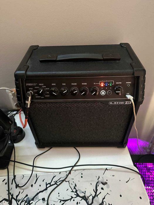 Комбоусилитель LINE 6 Spider V 20 Black MK2