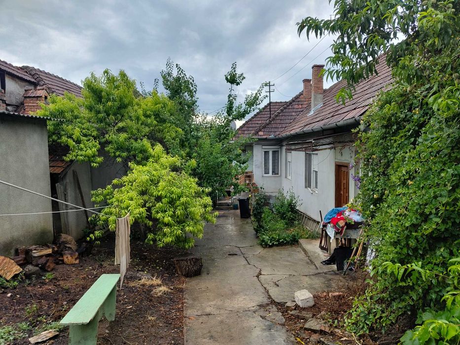 Casă individuală 130 mp + 800 mp teren/livadă – Sărmașu, jud. Mureș