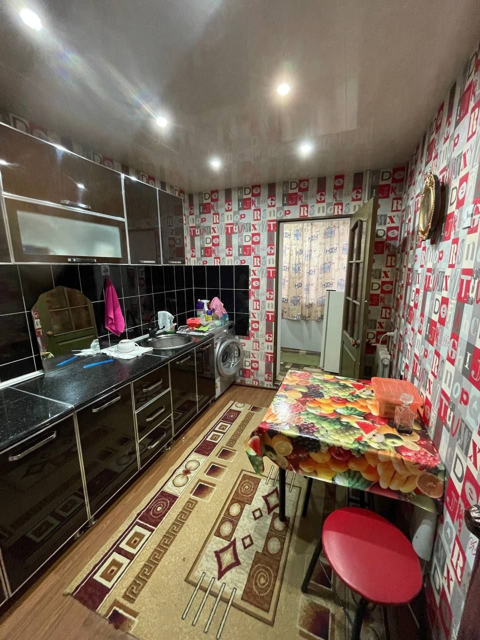 Улица Мукимий - Спорт Товары продам 1 комнатную срочно рядом метро