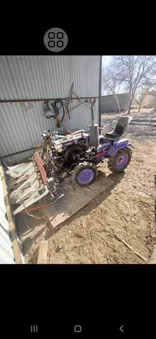 Мини трактор сотилади янги жаткаси билан бирга