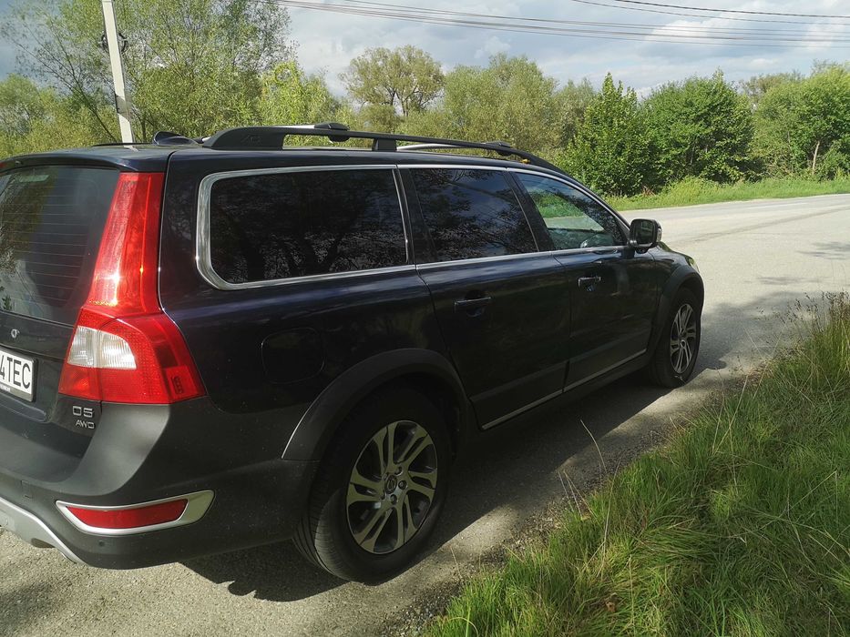 Volvo XC70 SUMMUM, 2,4 diesel, D5 euro 5,cutie automata, an 2012, 4x4
