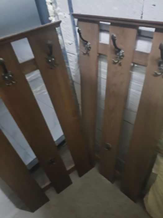 Продам вешалки в коридор