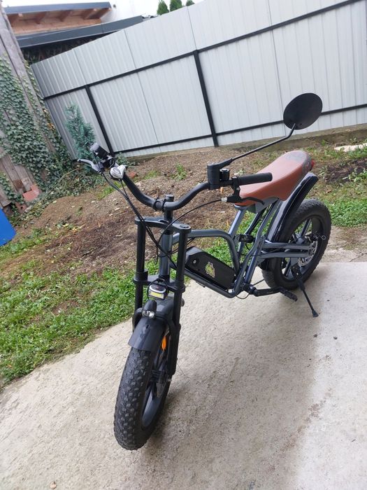 Vând bicicletă electrică cu cheie și încărcător 2800 lei negociabil