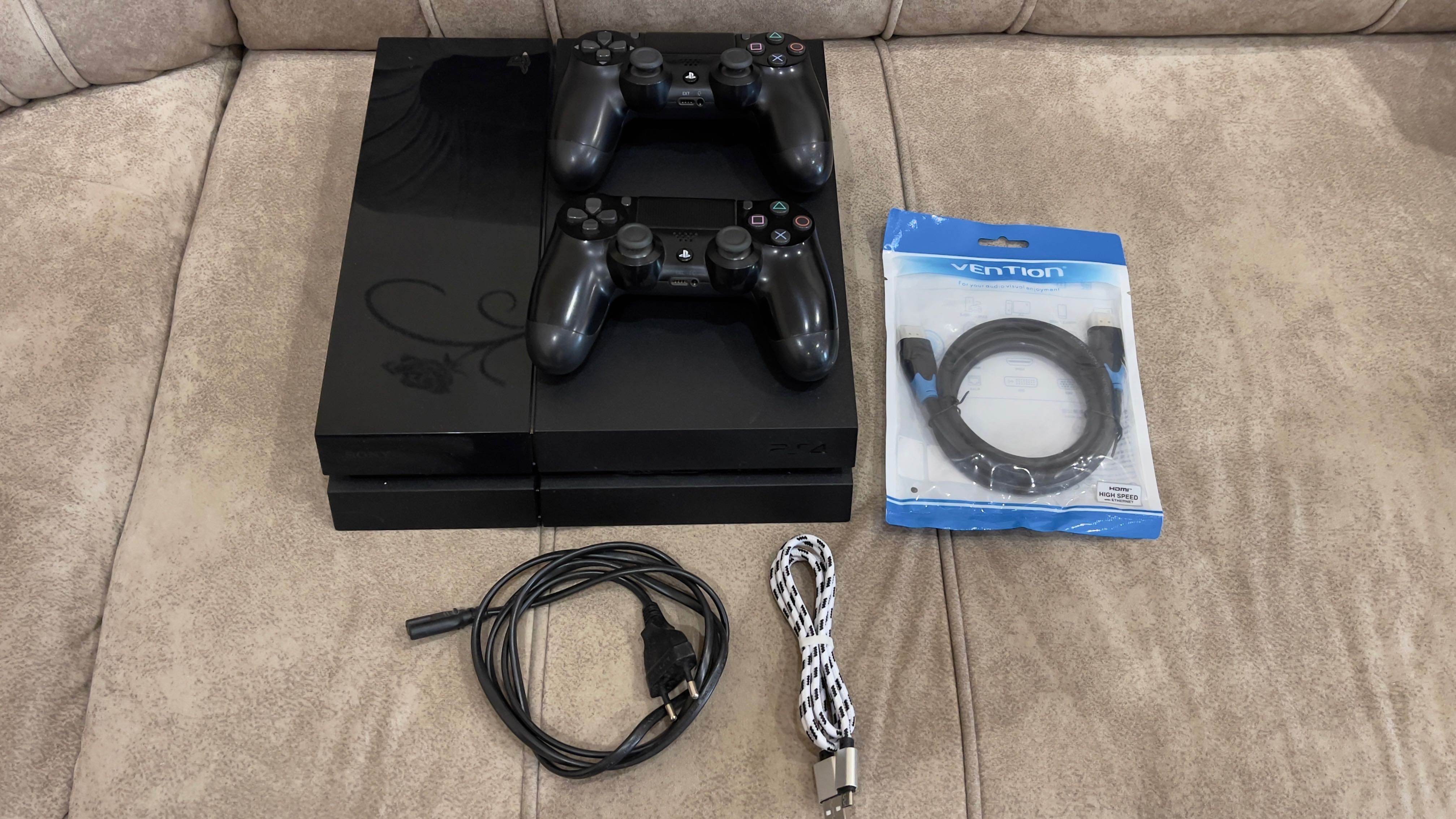 Playstation 4 PS4 конзоли FAT 500GB + аксесоари (опция за подарък)