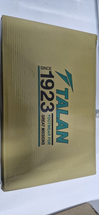 Продам защитную зимнюю обувь