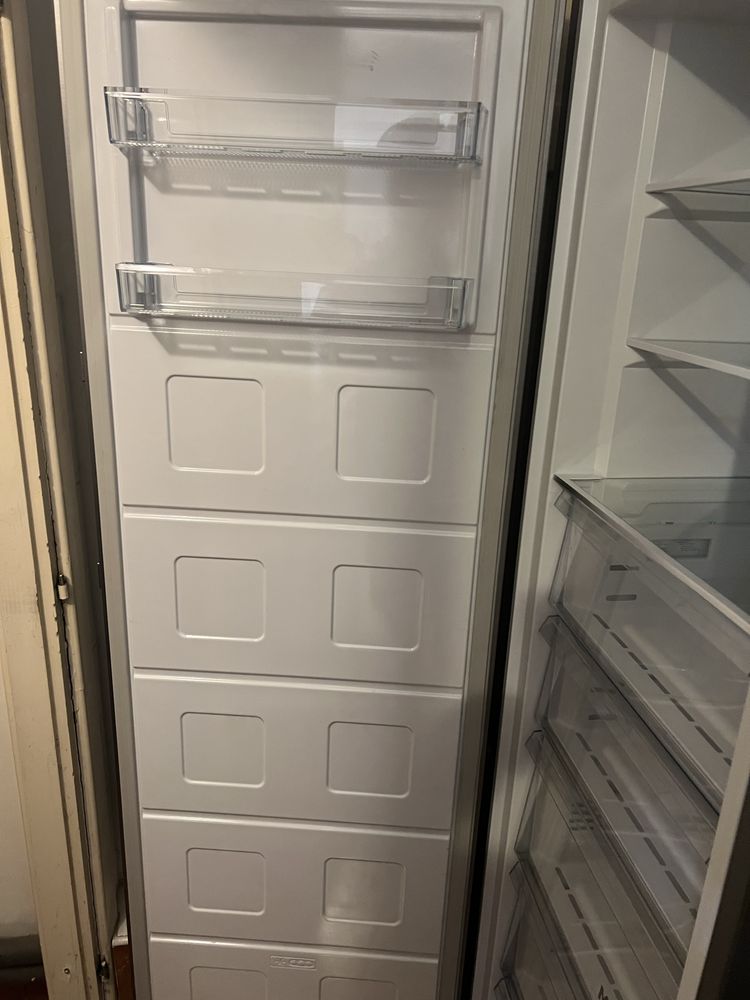 Congelator vertical Beko, 286l, No-Frost, silentios. Ca nou.