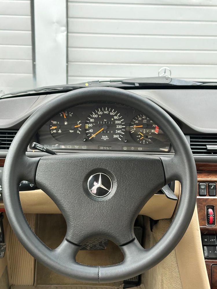 Mercedes w124 300E -24V 220 cp