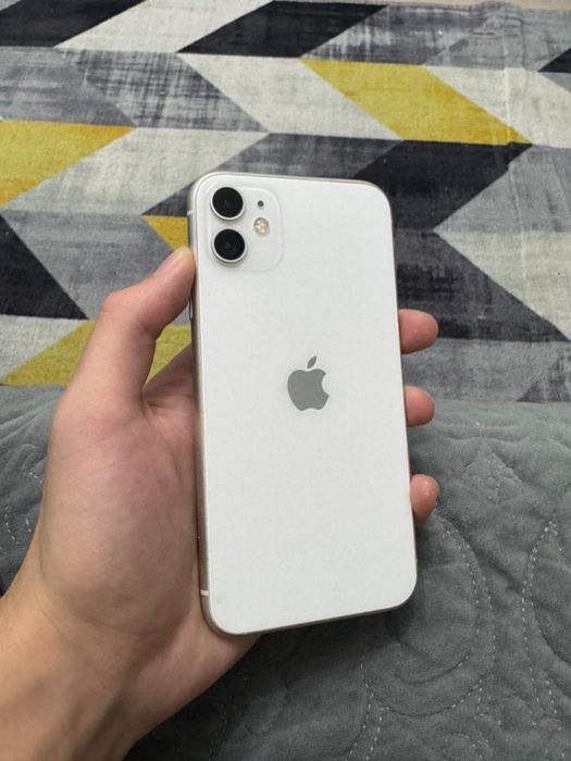 iPhone 11 White