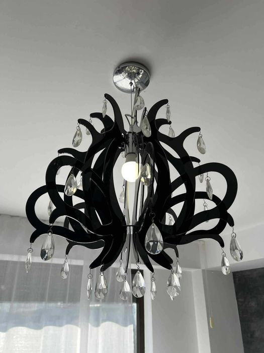 Lustra cu cristale Sholer desing unicat realizat manual Lillibet