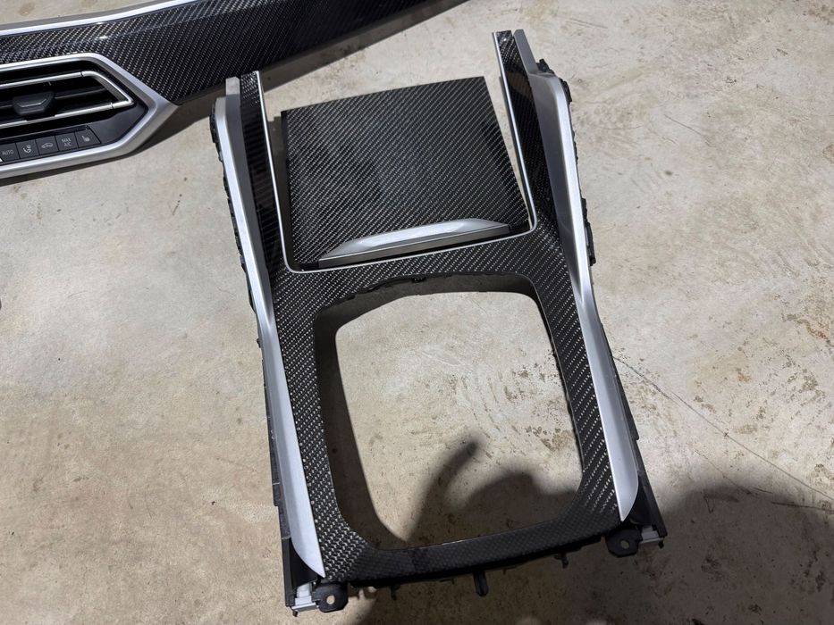 Bmw X6 G06 Ornamente interior carbon set complet plansa + usi