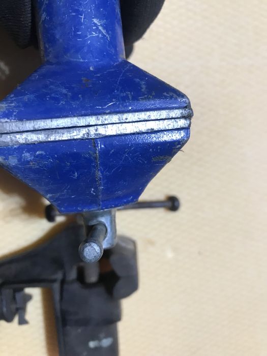 Menghine cu Prindere pe Masa Germania