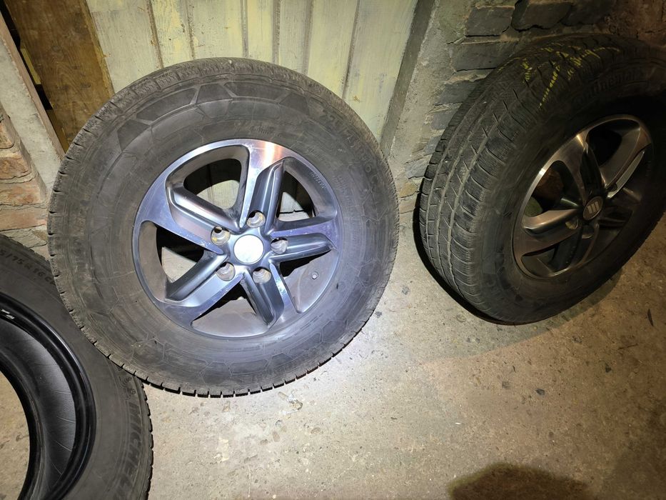 Зимни Гуми за кемпер Continental VanContact Winter 225/75/16C