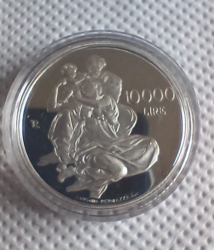 Сребърна монета.