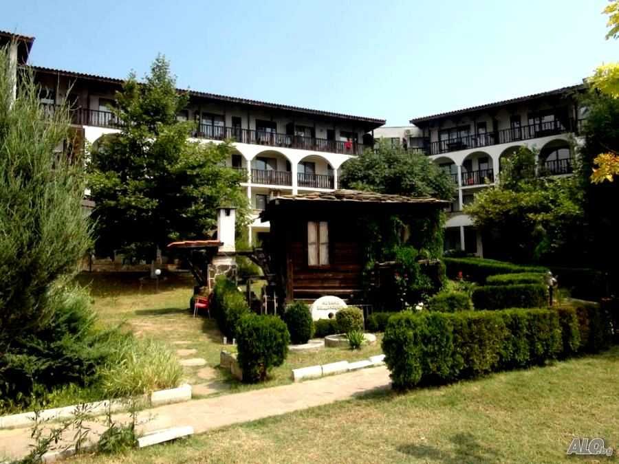 Продава се Тристаен апартамент в Свети Влас - 80 кв.м за 1375 €/кв.м - Снимка #15
